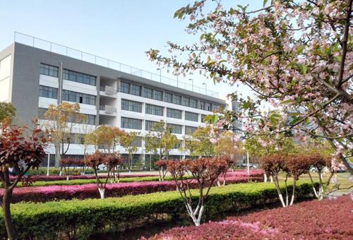 武汉华夏理工学院分数线,位于武汉光谷核心,专科过线