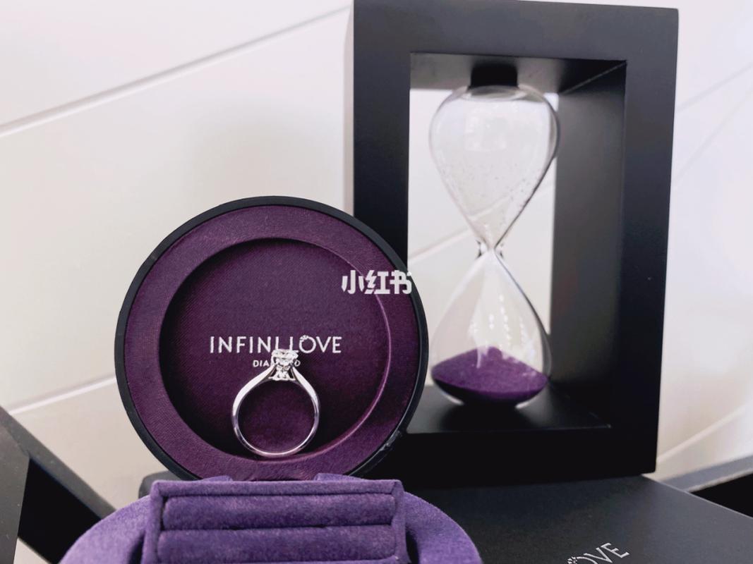 周生生全爱钻时光沙漏钻戒