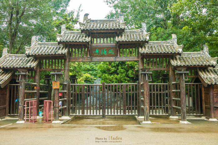 景阳冈景区很好找,跟着高德地图直接就能导航过来,没走弯路,比较