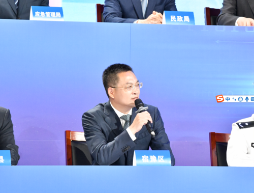 宿豫区区长殷其国现场回应