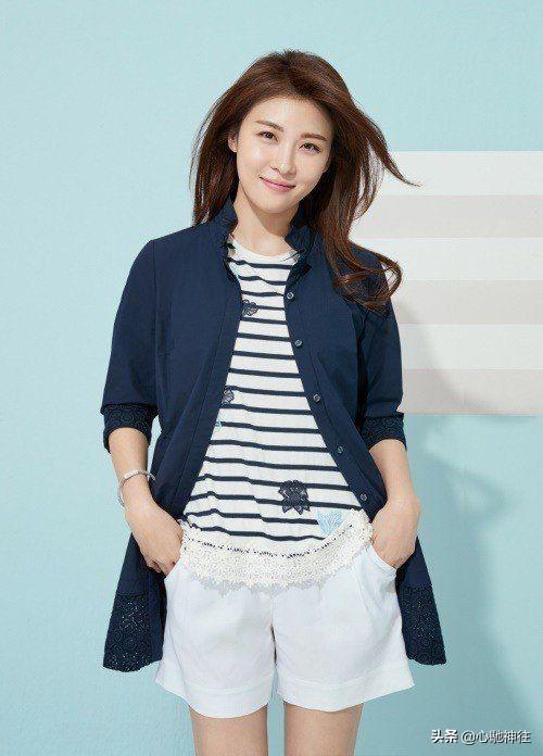 80后的唯美女神 河智苑的时尚穿搭,清纯 火辣 感性 都