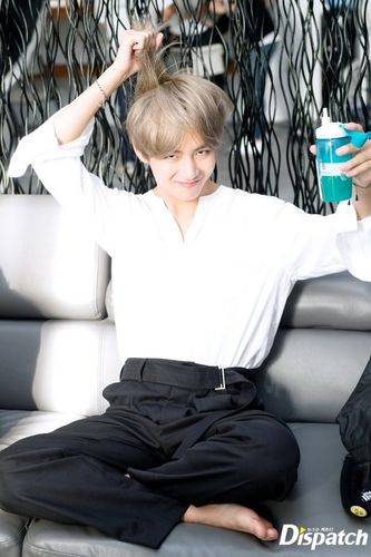 v金泰亨bts防弹少年团behindthescene画报拍摄花絮照