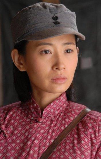 《夺宝》各卫视热播 吕夏拍抗战片成"瘾"