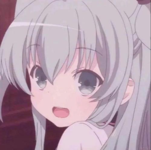 女生动漫头像,用微笑,温暖沿途的路