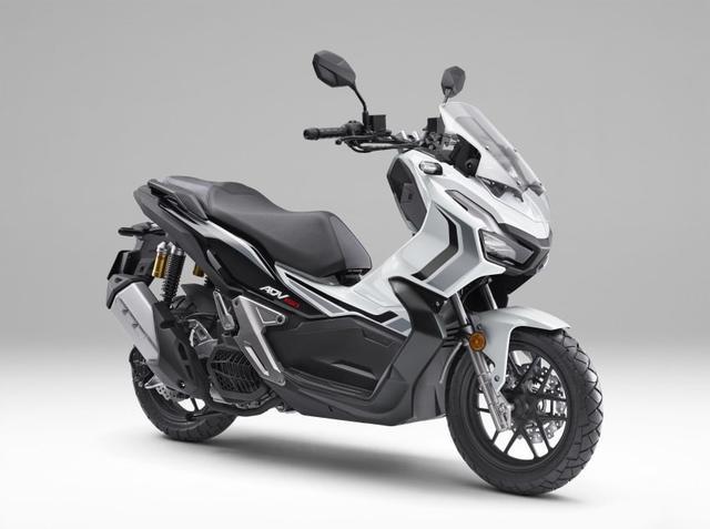 本田推出2021年款adv150摩托车的限量玫瑰白新色|踏板