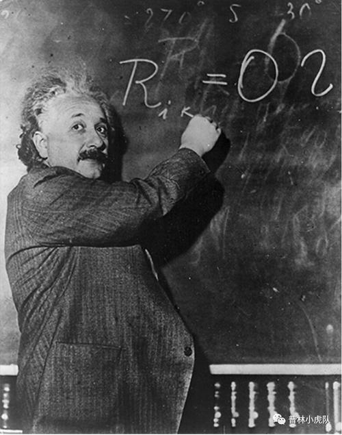 爱因斯坦不是左撇子,上帝才是