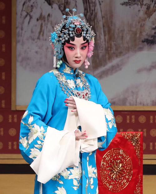 [转载]百人京剧剧照集锦(71)王岳凌(花旦)