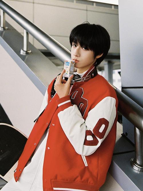 11月13日盖楼目标1000朱志鑫导演请指教朱志鑫哪吒朱志鑫演戏爆发力