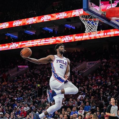 恩比德赛后晒大风车