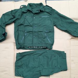 橄榄绿训作服