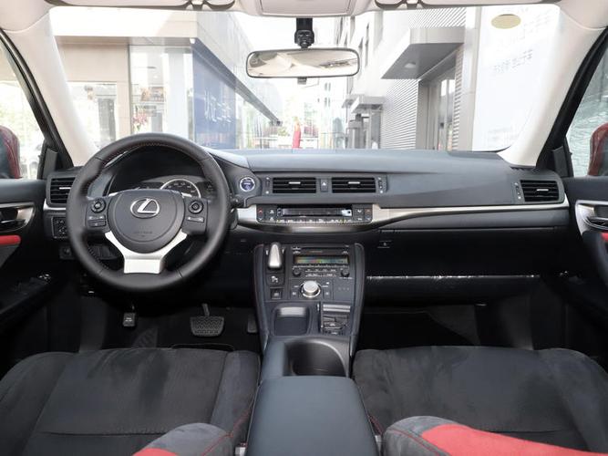 为什么说雷克萨斯ct200h是通勤利器