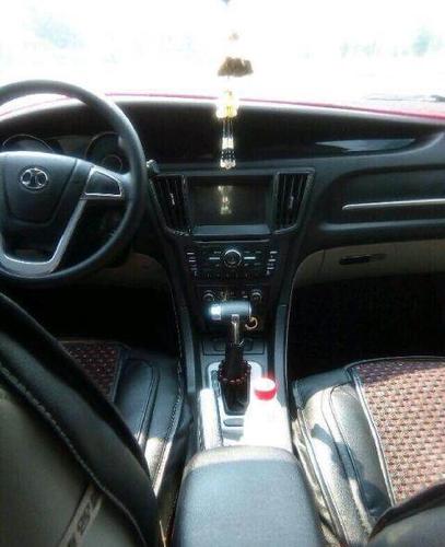 北汽绅宝 绅宝d50 2015款 1.5 自动 标准超值导航版16年自动挡