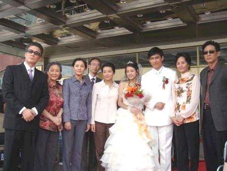 王骏毅为爱"结婚" 婚纱照首度曝光[组图]