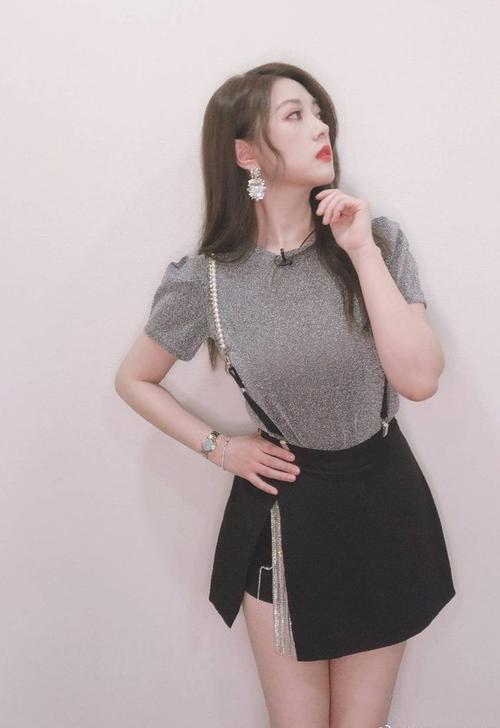球王刘畅是不是众多足球女主持里业务能力最强的一个呢
