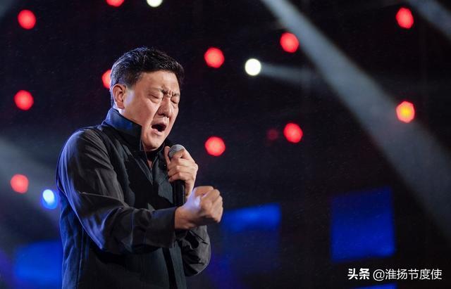 歌手韩磊被前经纪人爆偷税漏税