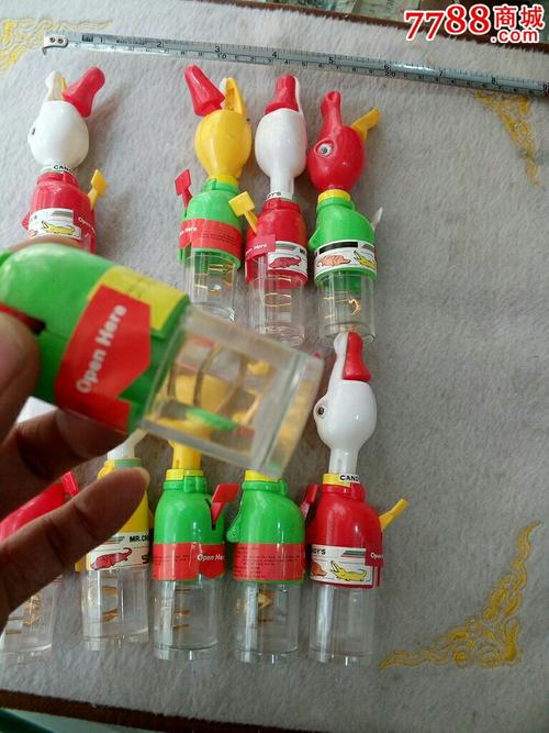 8,90年代全新塑料儿童玩具,卡通鸭10个,弹珠台,老玩具