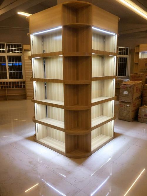 今天,              柱子一般分为方形柱子和圆形柱子,不同的柱子使用