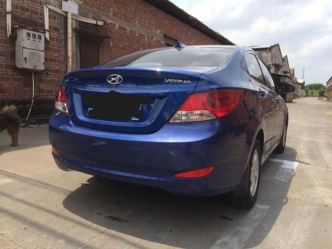 4 gls 豪华型 蓝色 自动档