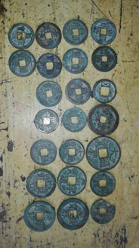 谁知道这些古钱币哪个最值钱呀?值多少?