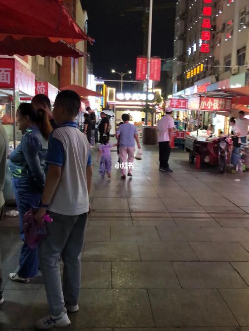 宝鸡夜市美食_夜市_美食_炒面_经一路步行街攻略_美食