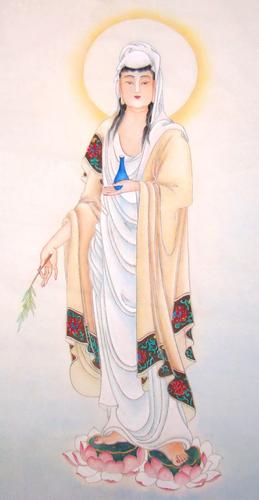 据说是一位来自当地农村女菩萨自画,捐给寺里,画像清净,安逸,传神,给