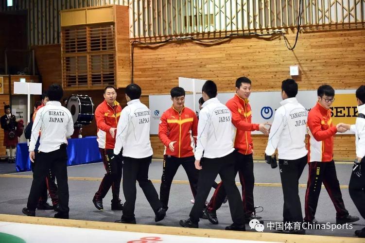 中国男子冰壶队(左起)邹强,刘锐,徐晓明,巴德鑫,臧嘉亮.