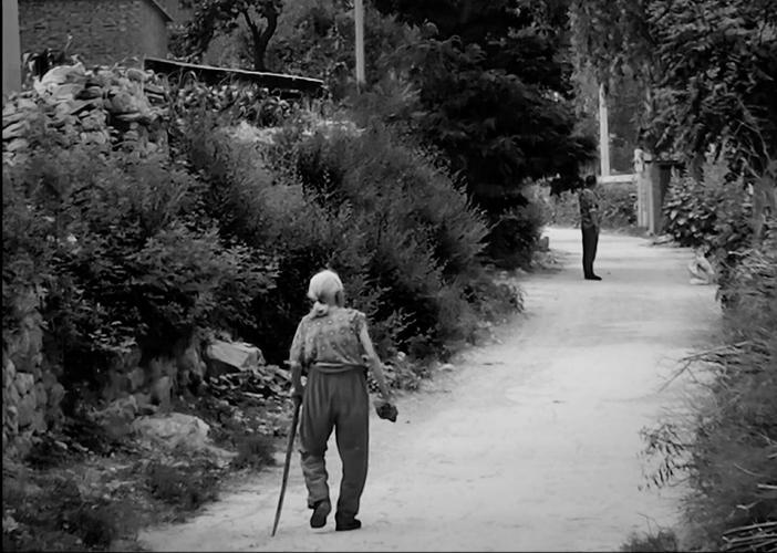 摄影让我发现,每一个背影,都有一个或动人,或感人,或辛酸,或无奈的