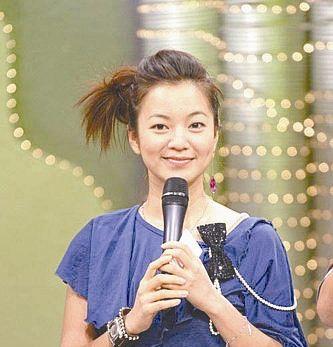 要撤换助理主持人瑶瑶,结果节目的固定女主持人阿雅,居然突然宣布请辞