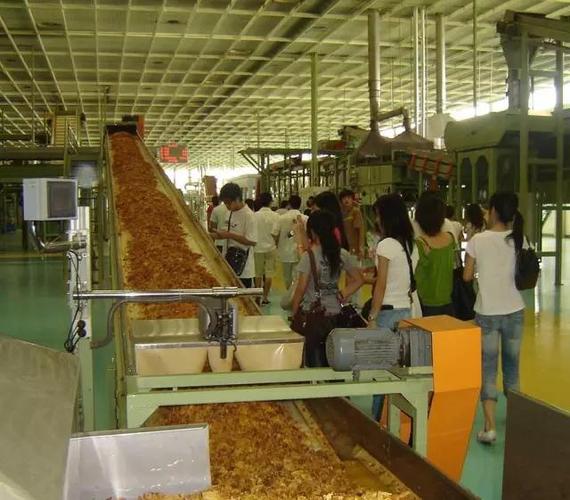 中国烟草职工年平均工资19万元看看香烟是如何制造的为什么这么挣钱