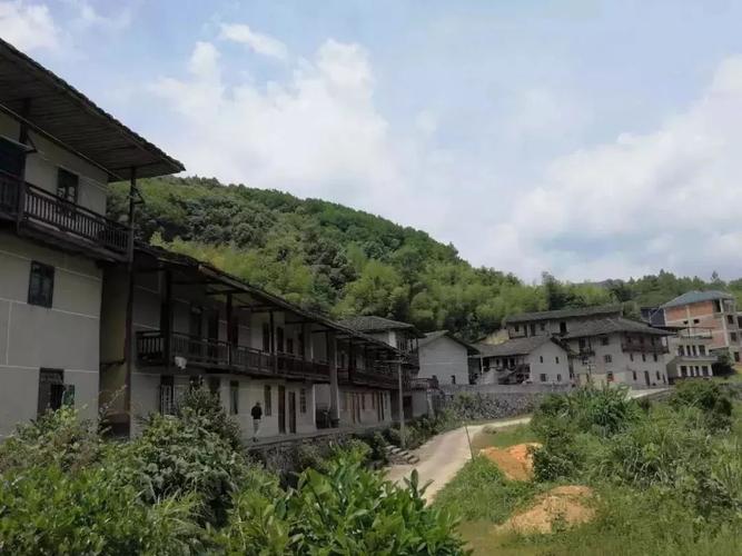 class="ref" data-ctrid="stnviyd40fmy">白樟镇,福建省福州市闽清县