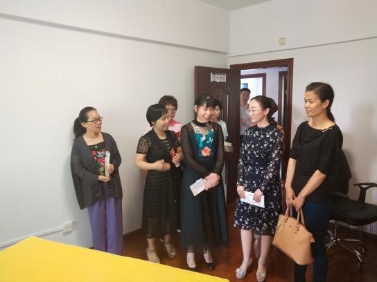 郴州市妇联主席率辖区妇联一行来南湖新区求索街道取经