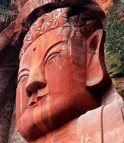 我国最神秘的大佛,与乐山大佛为兄弟佛,身世成谜,无人