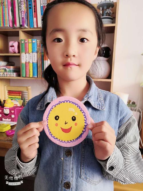 小朋友们制作的微笑卡真好看