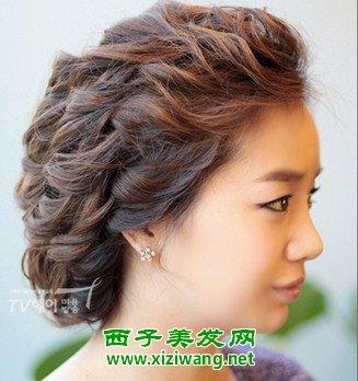 简单长发盘发发型扎法,化身街头时尚美女 长发盘发发型