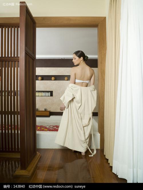 美女 脱脱照片美女脱衣服图片_女性女人图片