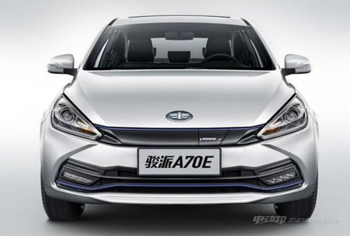 一汽和上汽大通电动汽车哪个好:一汽骏派a70e