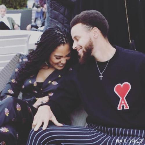 库里阿耶莎秀恩爱