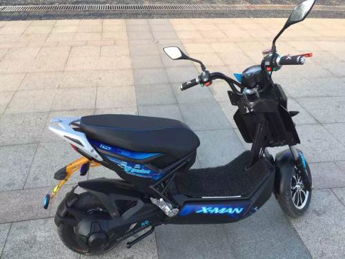 低价出雅迪x战警4代.