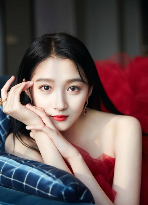 关晓彤宣布自己要女团出道?网友:鹿晗导师教得好