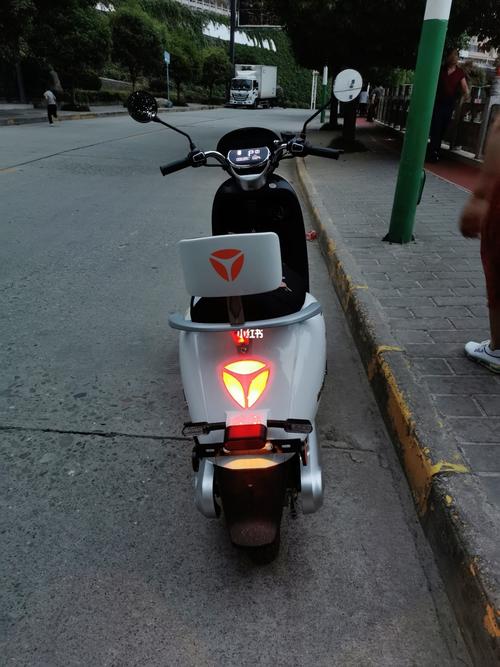 喜提雅迪冠能版m6_冠能怎么样_雅迪怎么样_雅迪冠能_汽车_摩托车