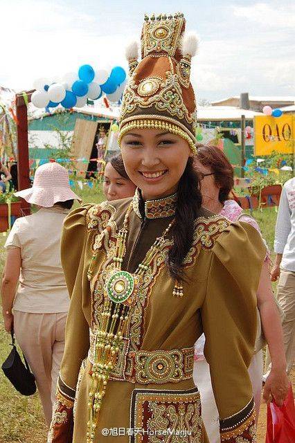 雅库特人和图瓦人,都比东部地区的人长得好. 来自