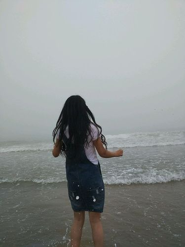 附上我的背影,希望永远拥有这样单纯美好的小幸福