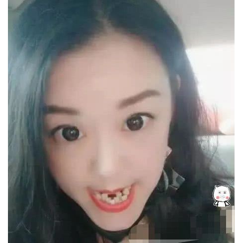 抖音"口罩女神"突然走红,摘下面罩后,网友:您还是走吧