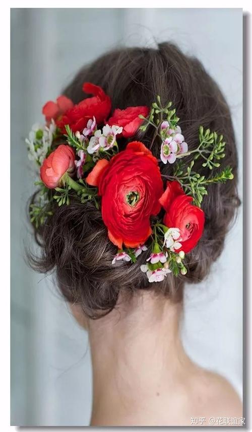 一看就会的30种新娘鲜花头饰太美了赶紧收藏