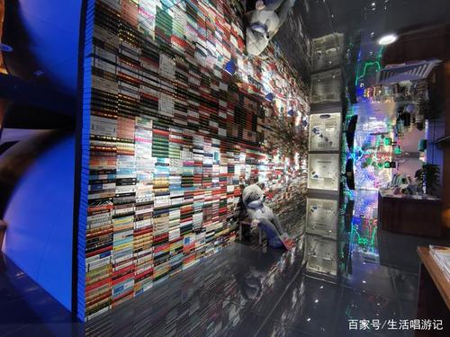 侧面拍摄的网红墙面