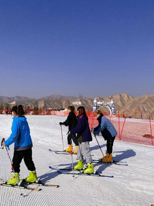 滑雪真的太好玩啦～拍照91也炒鸡出片哦!吹爆兰州龙山国际滑雪场!