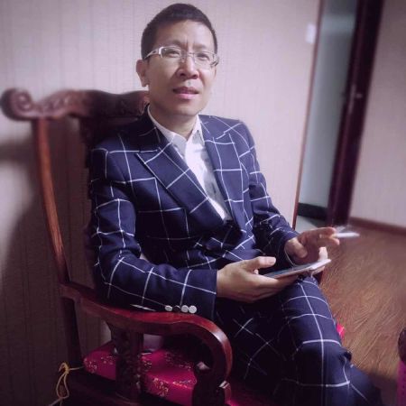 中伟集团董事长游伟