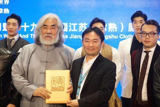 刚刚,张纪中导演宣布将给常熟执导这场秀……坐等霸屏