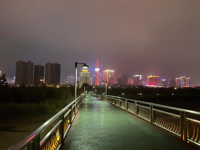 陕西省宝鸡市渭河公园夜景