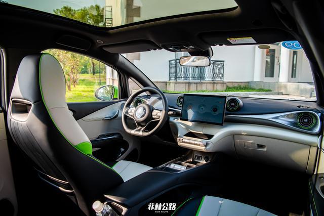 纯电新物种 试驾比亚迪海豚|电动车|新能源车型|内饰_网易订阅